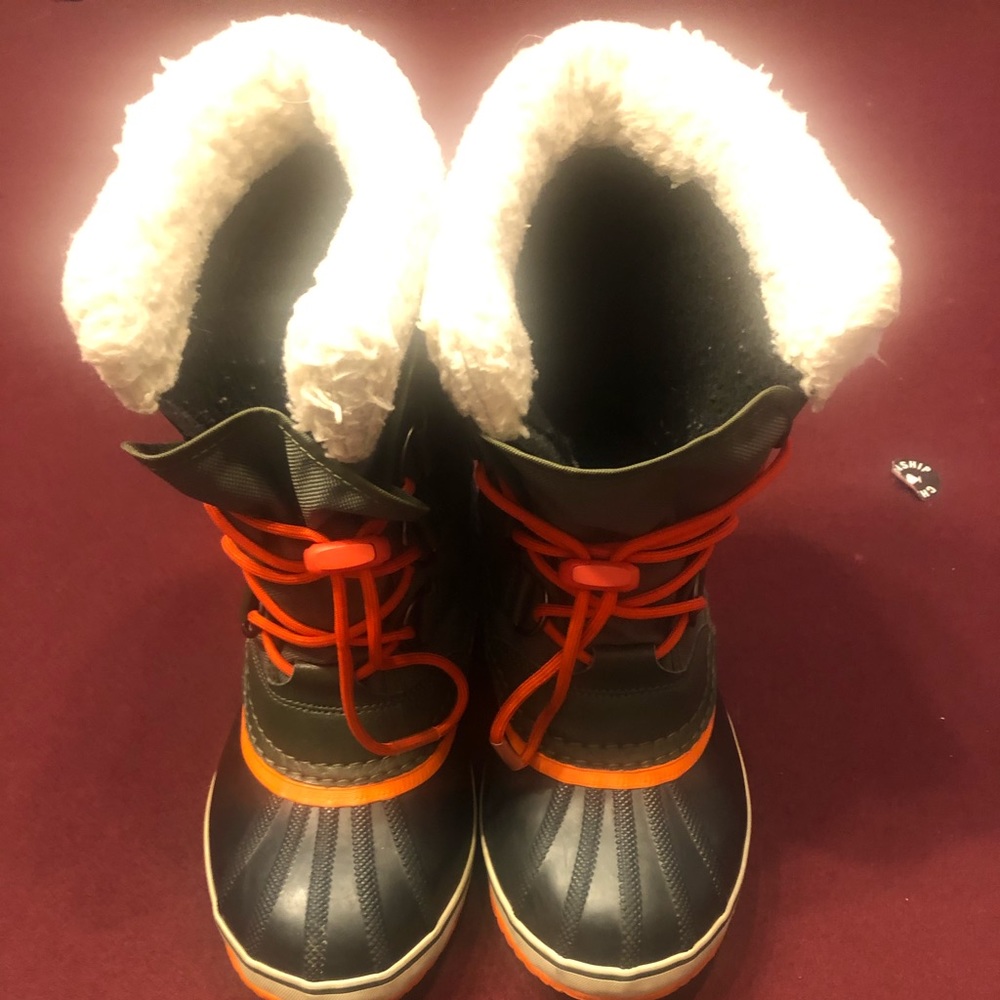 Kid’s Sorel Snow boots